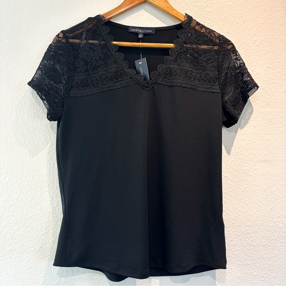 Adrienne Vittadini Black Lace Yoke Short Sleeve Top